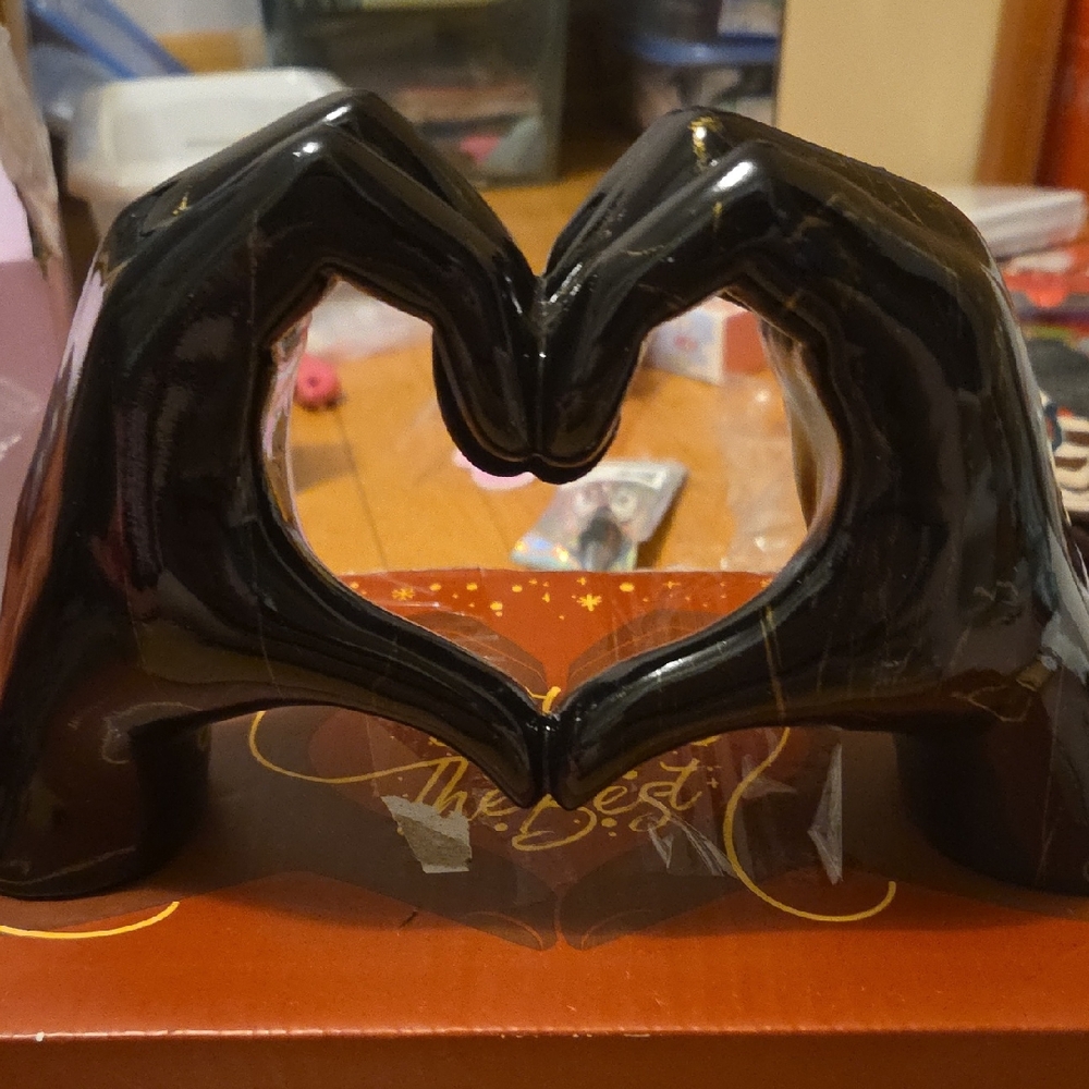 10 Inches By 5 Valentines 1  Heart-Shaped Hand Sculpture